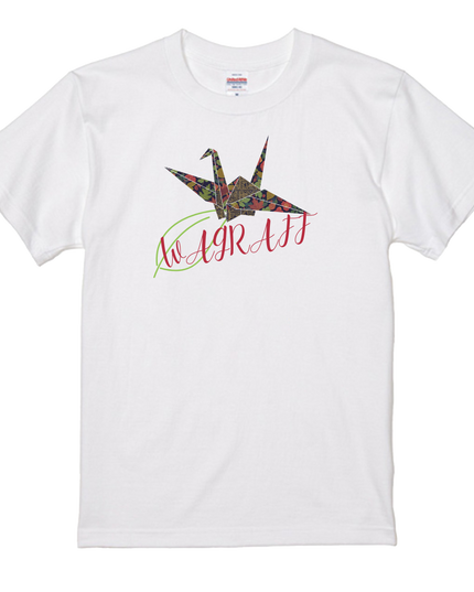 Traditional Japanese patterns x graffiti  T-Shirt (108)