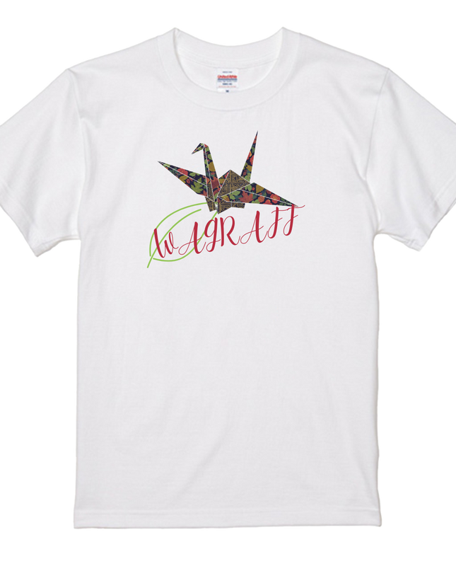 Traditional Japanese patterns x graffiti  T-Shirt (108)